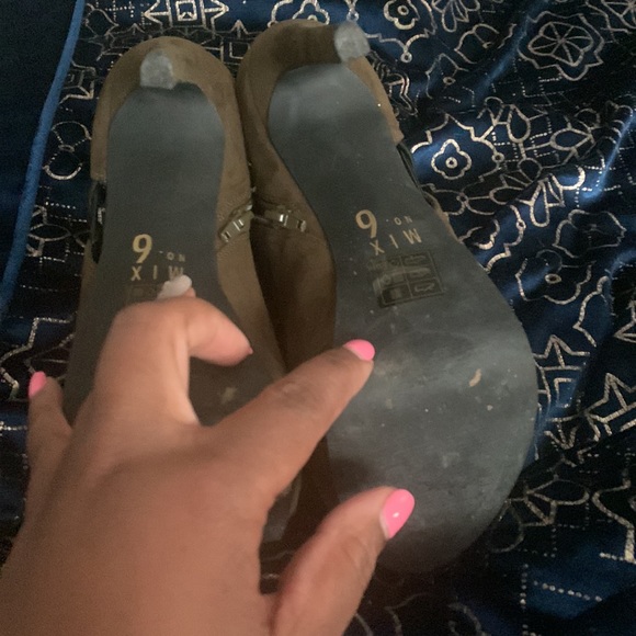 Olive green heels - Picture 4 of 5